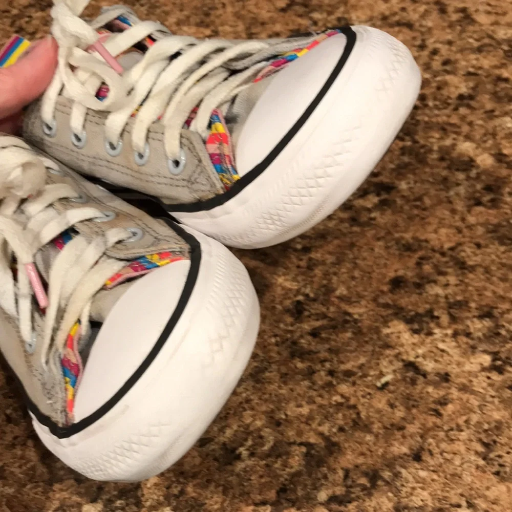 Converse All Star Wolf Doble upper Gray Rainbow Stripe Sneaker Big Girl …